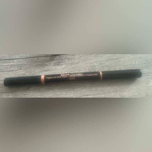 Anastasia Beverly Hills Bundle Brow Definer in Taupe and Clear Brow Gel - Picture 7 of 9